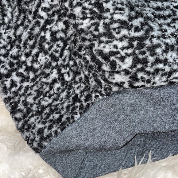 Express Fuzzy Sweater - Picture 3 of 5